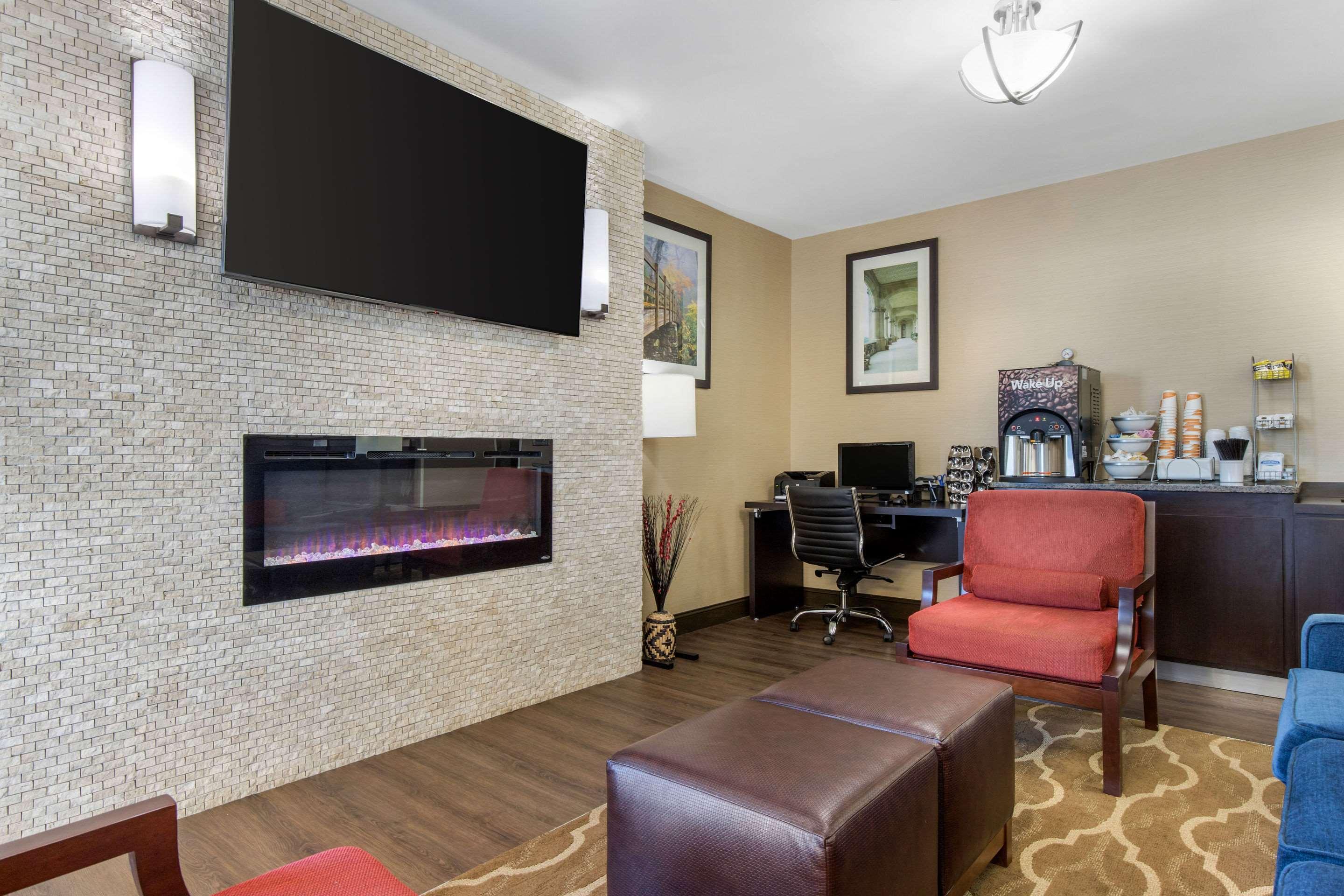 Comfort Inn 3*